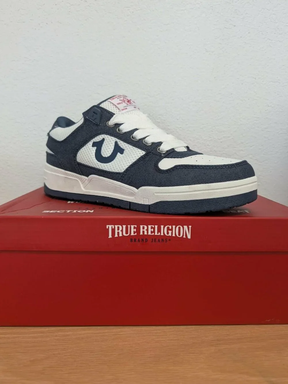True Religion Travis Sneaker Size 9 Men - O